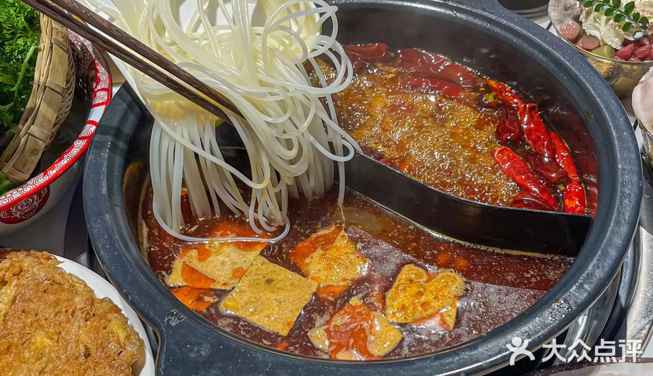 在南京！螺蛳粉+火锅+串串！一次吃到爽啊啊啊！！