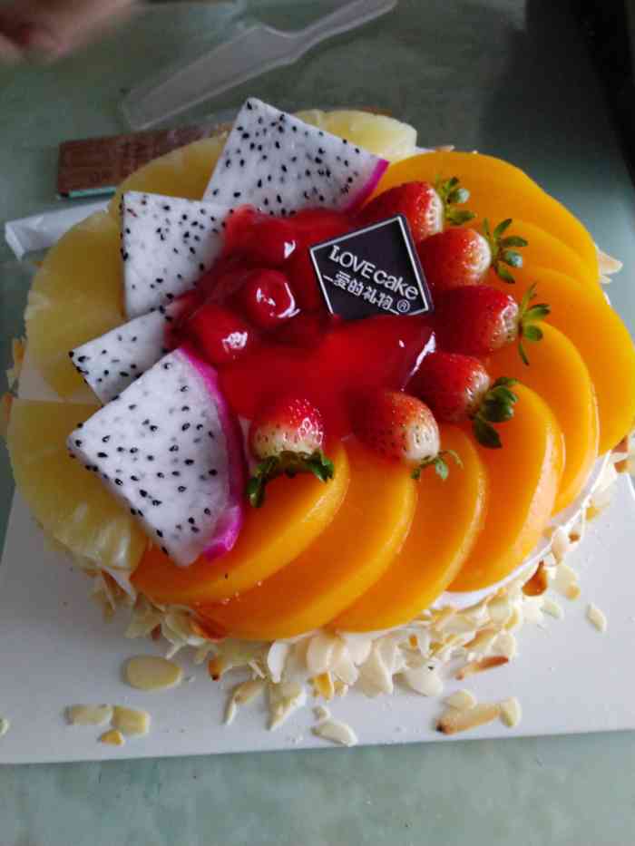 打分 158 /人 爱的礼物6寸蛋糕,店里面最便宜的158元,团购仅117元