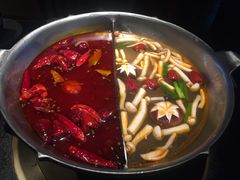 四川麻辣锅-湊湊火锅·茶憩(新中关购物中心店)