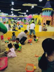 点击看大图 -维佳童话镇演出现场(徐东店)