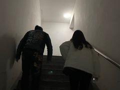 -朱家角影剧院-地面停车场