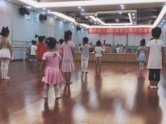 -小海花舞蹈艺术学校
