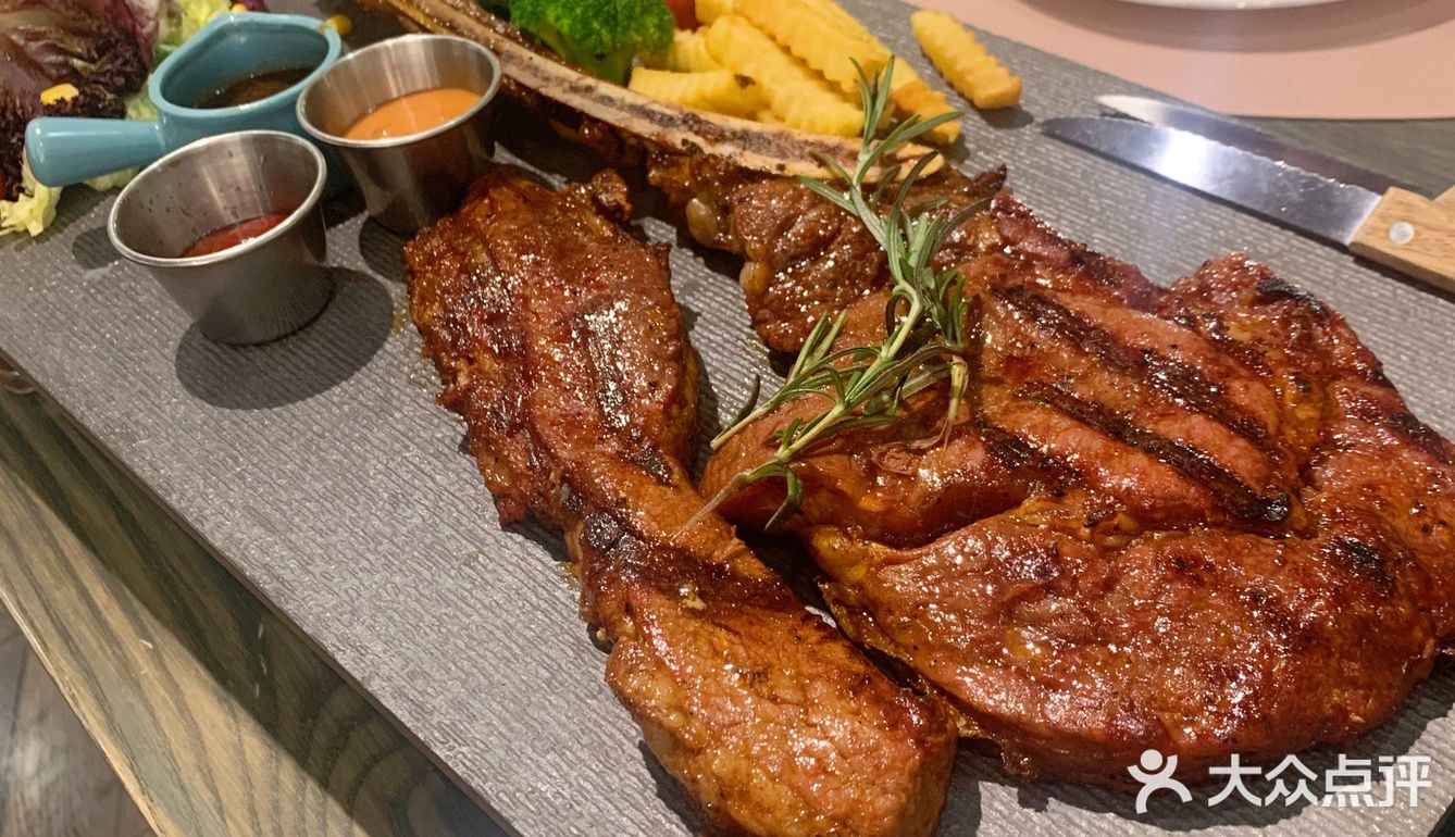 很适合妹子拍照。里面不仅有两人座