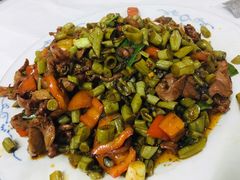 酸豆角炒鸡胗-新新湘菜馆(新中街二条店)