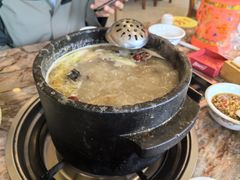 -鲁朗纳麦石锅鸡庄园