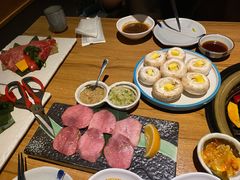 上等牛舌-炼火烤肉店