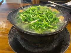 -丽虹云南过桥米线(兴工街店)