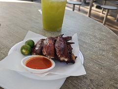 -东海岸人工湖美食村