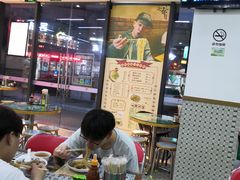 -七爷清汤腩·港式茶餐厅(世博店)