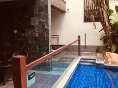 -海悦山庄酒店-花园泳池