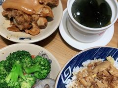 -红猪卤肉饭(大西洋美食城店)