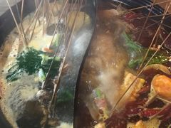 鸳鸯锅-椒点传统串串香