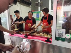 -老鼓楼麻辣烫夹馍