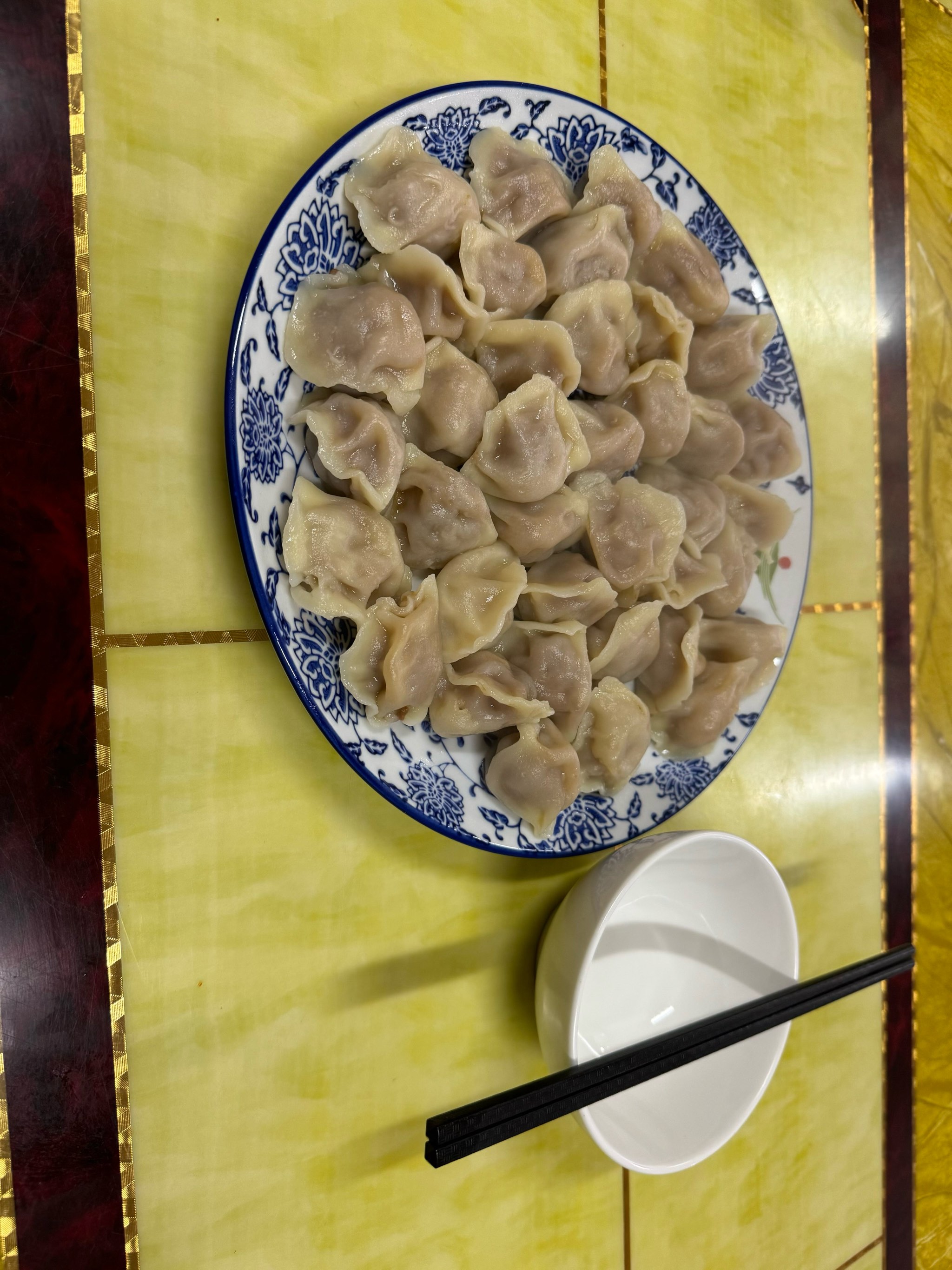 牛肉馅饺子配菜图片