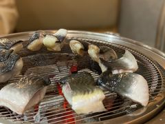 -围炉肉舍•炭烤活鳗•丹东海鲜烤肉(步行街店)