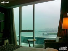 -苏州金鸡湖中茵皇冠假日酒店