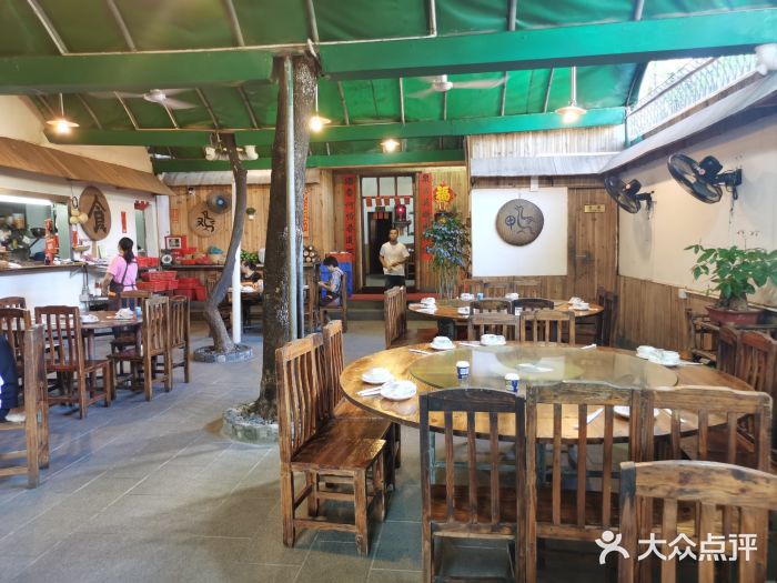 和记菜馆大堂图片