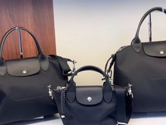 -Longchamp(佛罗伦萨小镇奥特莱斯店)