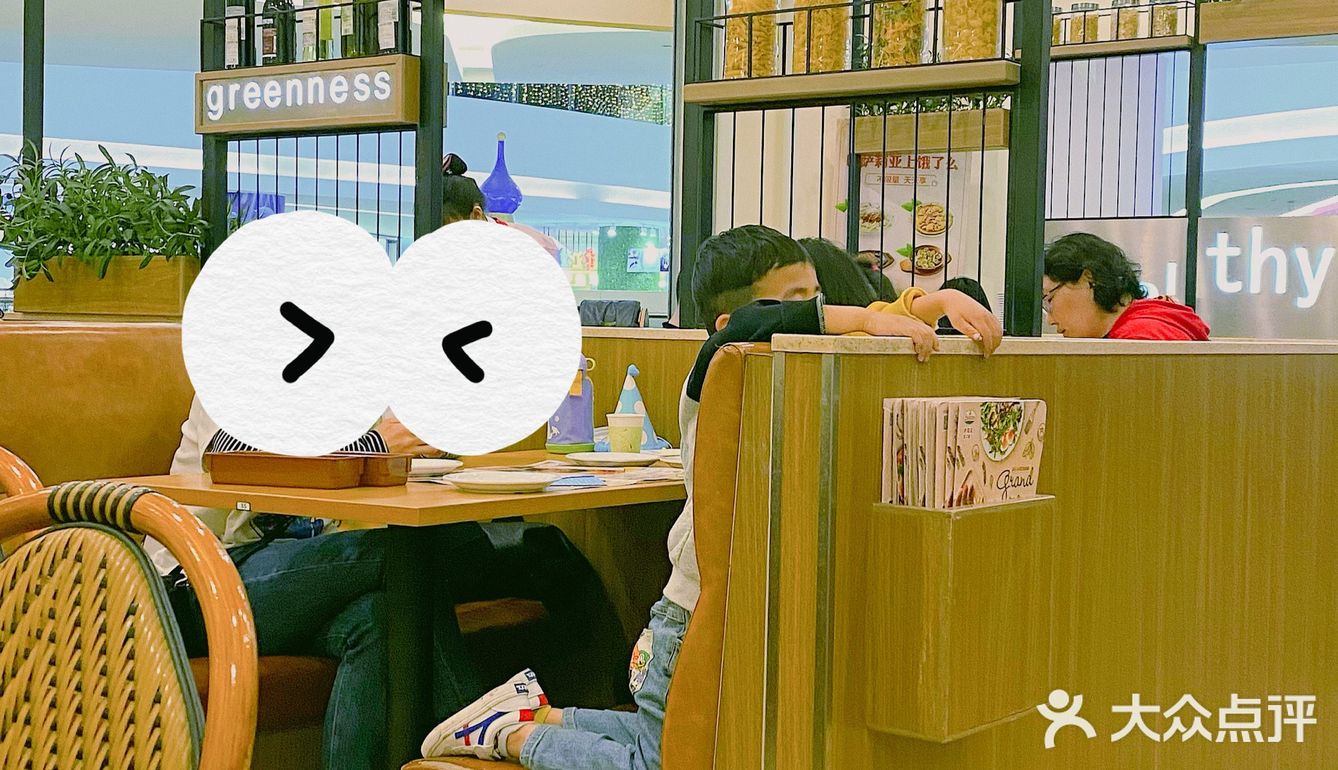 美食｜超平价意式餐厅，饮料无限续杯