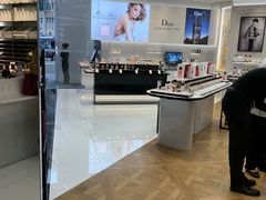-Dior迪奥(上海世茂广场店)