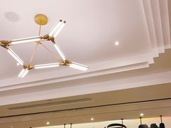 -港丽餐厅(高德置地店)