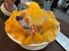 芒果芋圆牛奶绵绵冰-水牛奶皇后糖水铺(深圳总店)