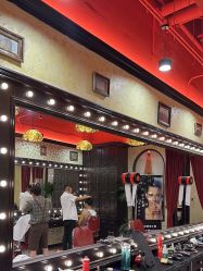-东方先生国潮男士理发馆