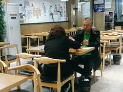 大堂-三好食堂(煎饺·馄饨·肉饼米线·盛世广场店)