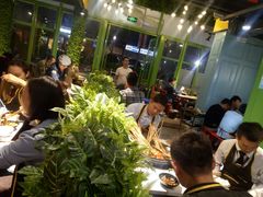 -钢管厂五区小郡肝串串香(奥克斯广场锦城万达店)