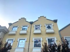 -王府井奥莱临潼小镇(临潼店)