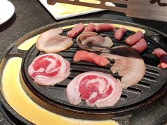 -七甲山烤肉(长白山奇石山珍根艺一条街店)