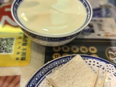 -广信牛奶甜品世家(台东店)
