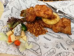 -F+轻食健身赋能空间(中华北路国贸商场店)