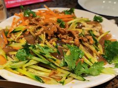 肉丝拉皮-缘福乡村铁锅炖民宿(八达岭店)