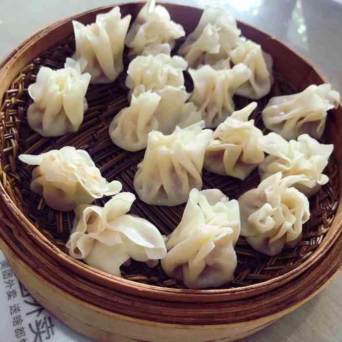盛泽"小汤团"美食园-"烧卖很惊艳,皮薄,很有特色,才10块一笼.
