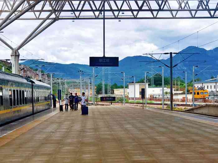 丽江站-"在丽江玩了几天后准备赶去下一站大理,查了."-大众点评移动版