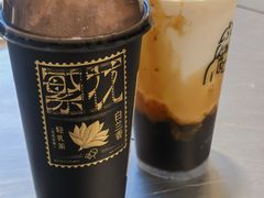 -喜茶(北京华贸购物中心店)