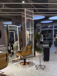 -PE SALON 