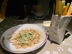 -穹六人间 people 6(岳阳路店)