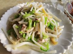 芦苇根炒肉丝-梦缘水乡·湖景餐厅