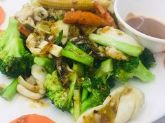 鱿鱼炒西蓝花-凤城康记饭店
