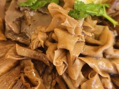 -潮界(LU·ONE凯德晶萃广场店)