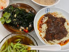 -李与白包子铺(桐梓林店)