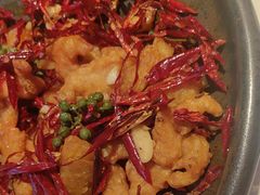 -阿瓦山寨·湘菜现炒·剁椒鱼头王(咸阳总店)
