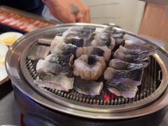 -围炉肉舍•炭烤活鳗•丹东海鲜烤肉(步行街店)