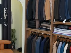 -吴志坚洋服店(贵都邻里中心店)