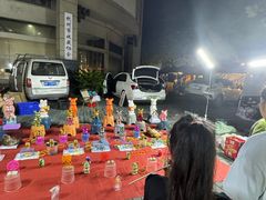 -吴山路夜市