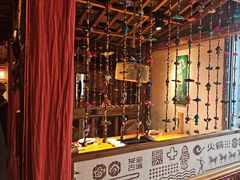 -老牌坊云南鱼豆花火锅(爱建店)