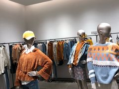 -URBAN REVIVO(西安Momopark店)