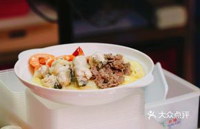 Oyster Rice Noodle with Beef